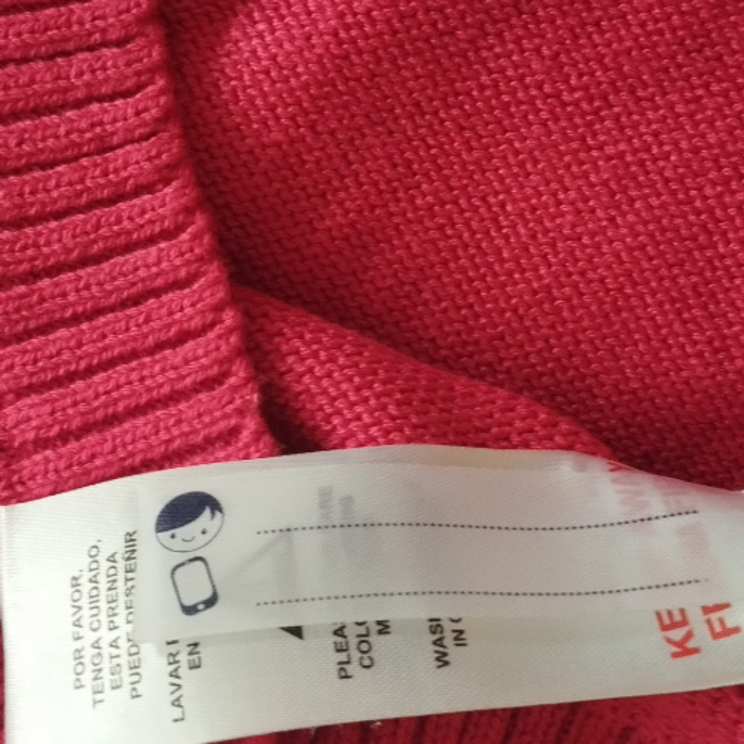Bequemer Kinderpullover Rot mit Dekorativen Motiven, Perfekt für Alltag und Spiel
